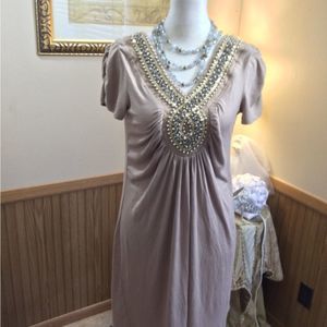 NWT Carrie Allen tan long tunic with a V- neck with sparkles size medium